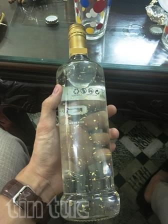 Thị trường Tết "xôn xao" với đồ uống có vàng ảnh 2